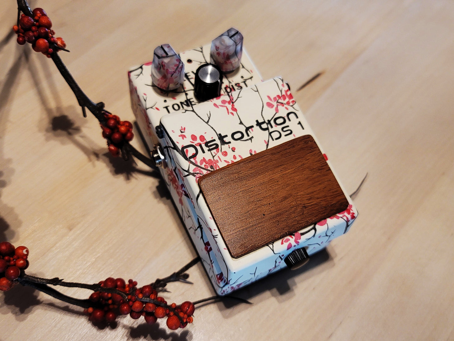 Boss DS-1 - Cherry Blossom