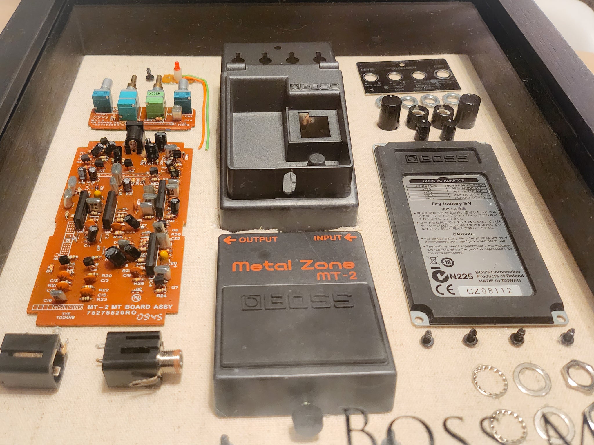 Exploded Boss MT-2 – gear ant